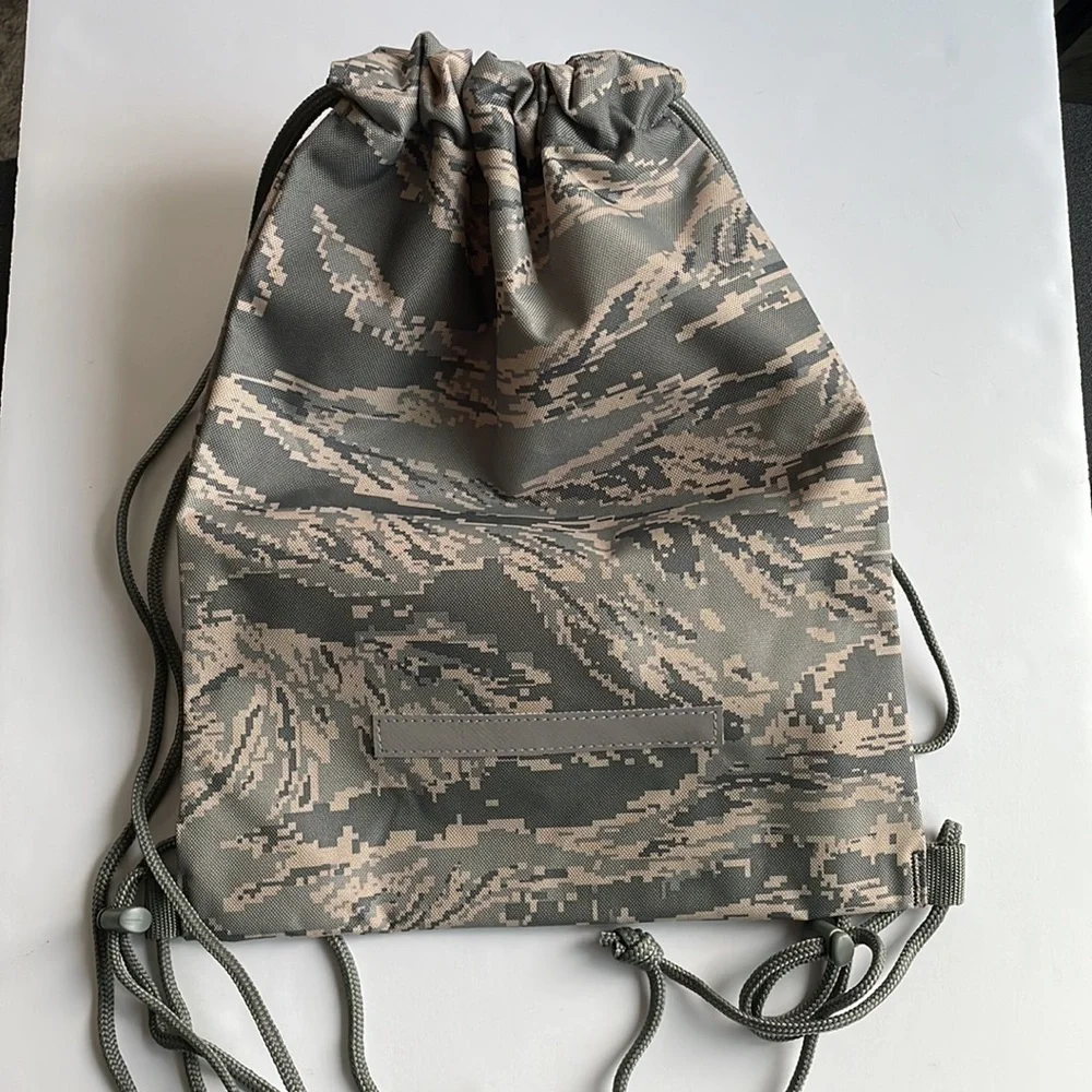 Camo Drawstring Backpack - Picture 3 of 3